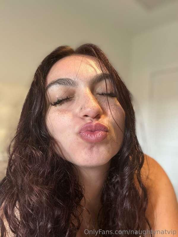 Miss me?🙈💋