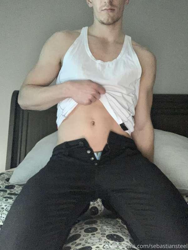 Fuuck so horny right now 🍆💦