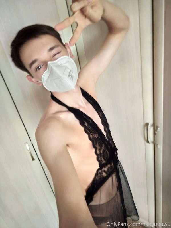😇Go and subscribe to my lovely transgender/genderfluid beaut..