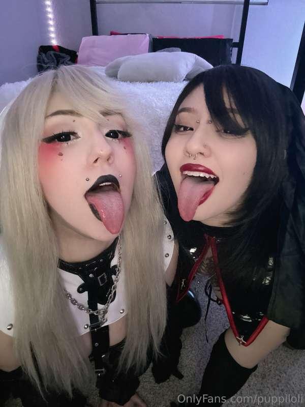 Tongues out😍😍😍 with @dahliaparisi