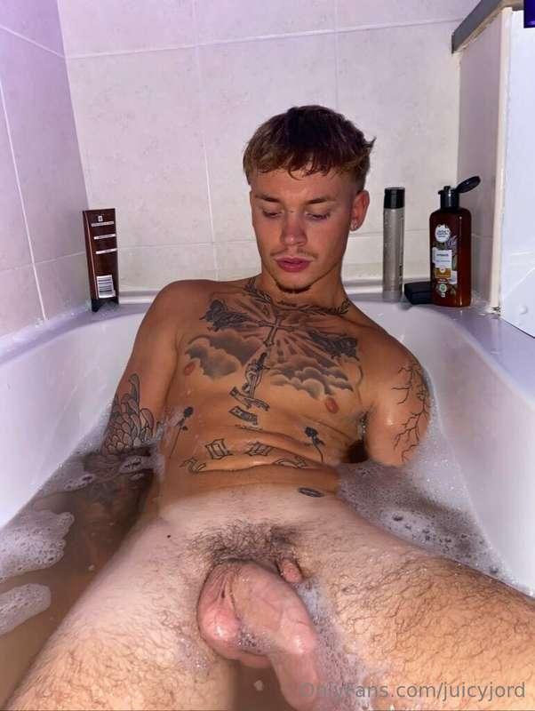 @ink3dlad new BG content now 💦😈
Free tape for next 10 subs 😈..