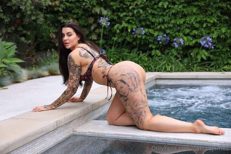Spank me first @dakota.vip