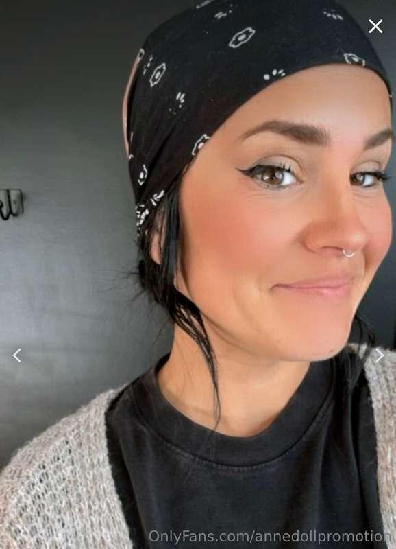@girlnextdoor94  Hey there! 👋 I'm Ashley, a 30-year-old mom ..