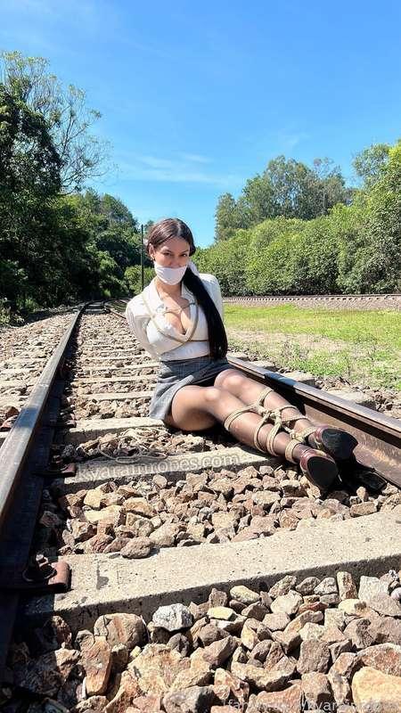 Mr Smith has some singular tastes.. 😳💦
#traintracks #did #damselindistress #bigboobs #ropes #outdoors #tiedup #saveme #daddy #highheels #pantyhose #nylons #secretary  #secretaryfetish