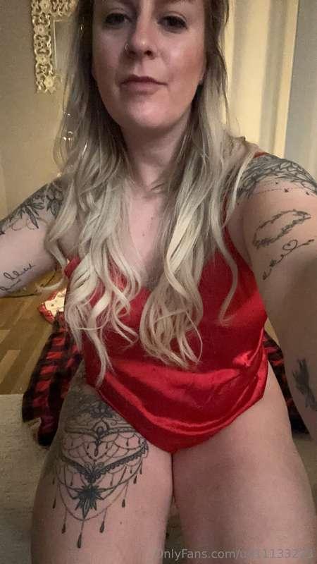 Wait til ya see what I did in this hot red silk outfit 😈