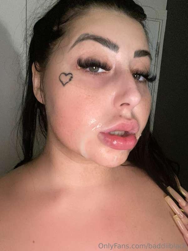 Do I look pretty with cum on my face daddy?