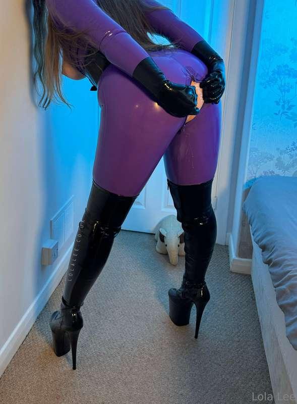 Slide in & fuck my wet pussy!!😈🐱💦
