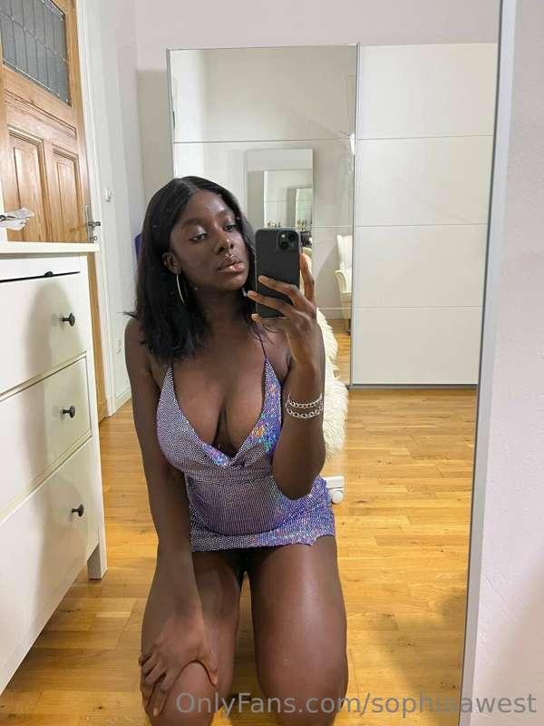 sophiaawest image #0
