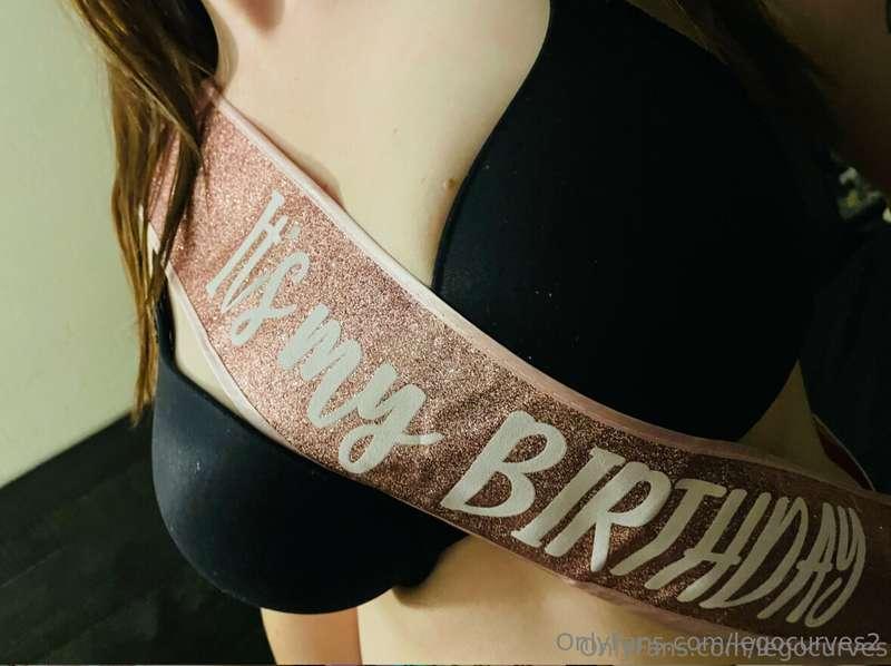 Today’s my birthday!!! Spoil me & I’ll send you a Selfie (ye..