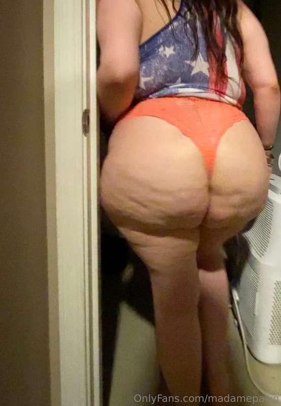 madamepawg image #25