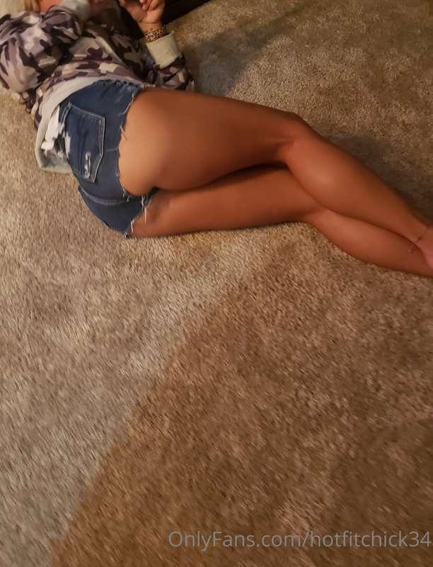 Are these shorts too short to wear out tonight? 🍑🤷‍♀️