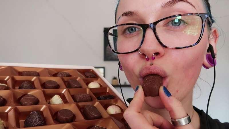 📣 EARLY ACCESS 📣 ASMR Fancy Chocolate Sucking Sounds & Some Crinkles 🍫