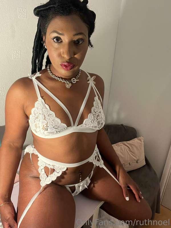 It’s my BIRTHDAY tomorrow, how will you spoil me? 🎂🎉 Message..