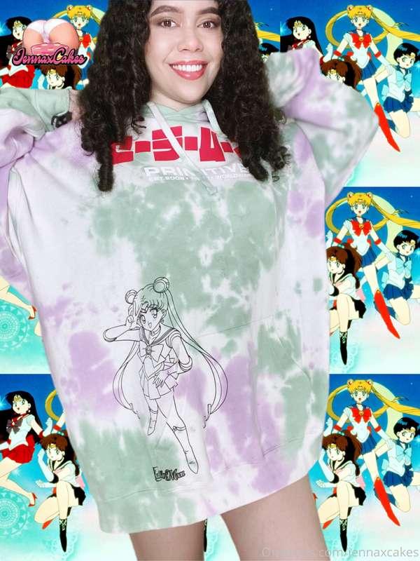 sailor jenna lol 💫
this hoodie is too big for me 🥲
