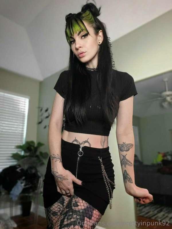 prettyinpunk92 image #0