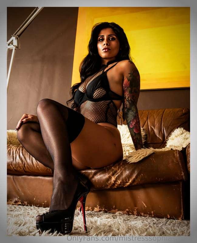 New photoshootLingerie for once and not latex 