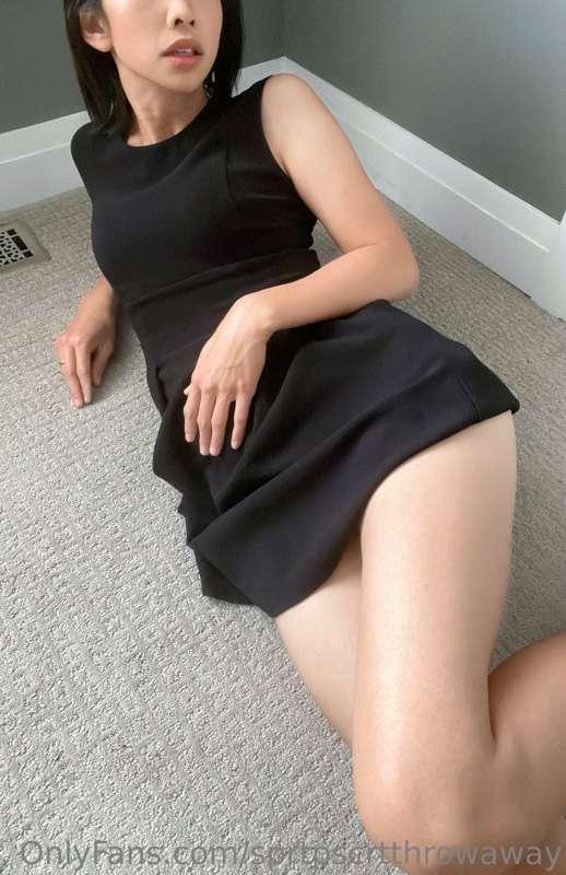 Looking for someone to be my play mate. Who wants to volunte..