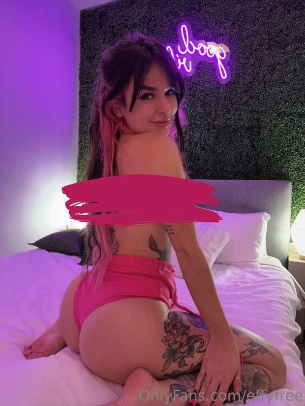 My ass is in need of a GOOD HARD POUNDING😩