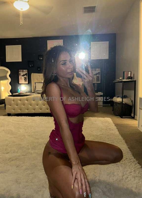 Like this post if you love pussy 🐱 
