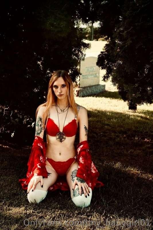 Go check out this beauty ❤️ 

https://onlyfans.com/tmoon