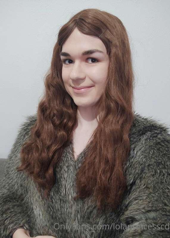I've got a new (faux) fur coat 💗
