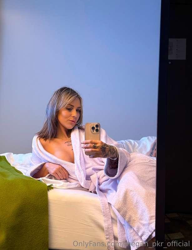 I send you this from upstairs.. you coming to bed? 
