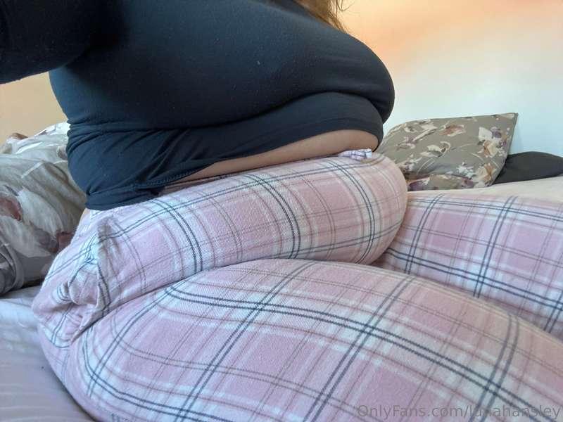 lunahansley image #0