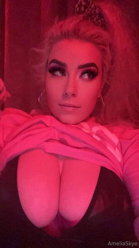 Me & my big tits are online tonight xox  Chatting and all ex..