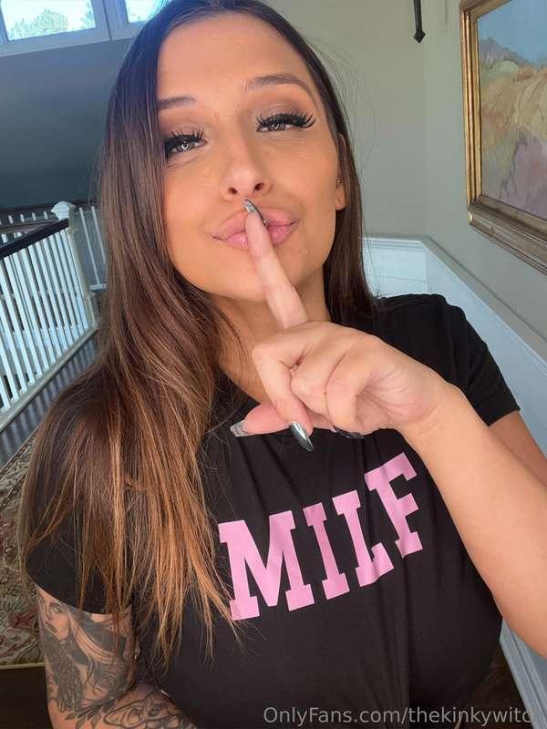 Don't tell anyone.. but I'm actually a MILF 😈