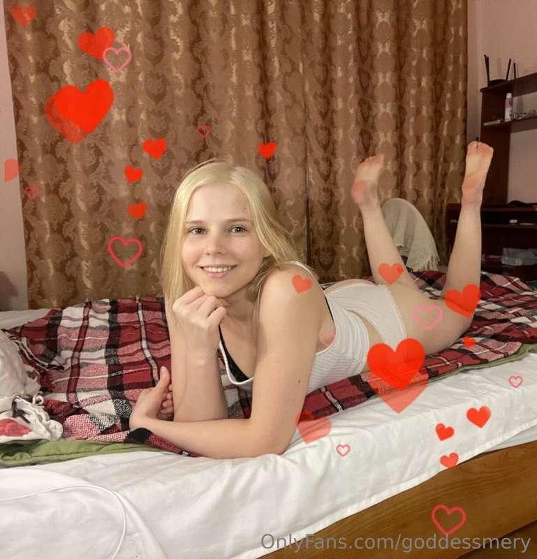 Hello everyone❤️I'm Caroline — ✨@cutie_carolina ✨And I'm loo..