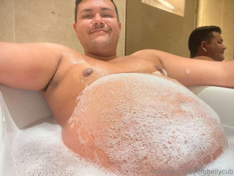 bigbellycub image #1