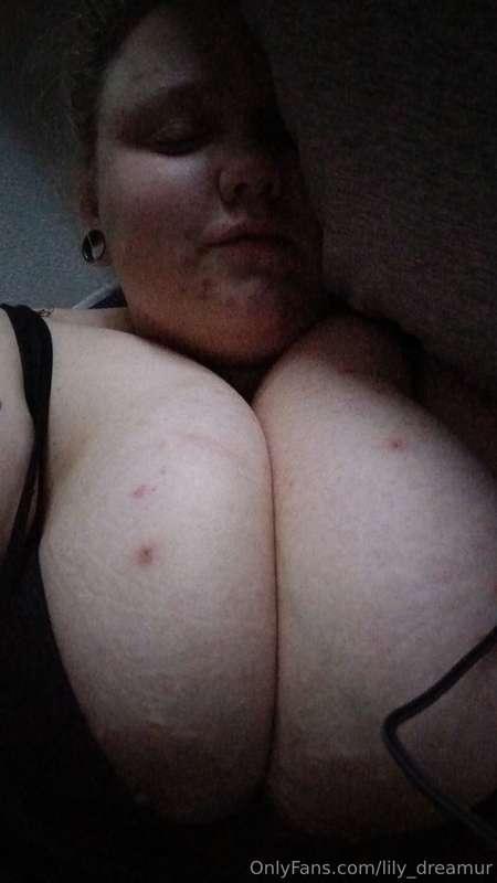 Happy Titty Tuesday and because I'm not around on Wednesdays..