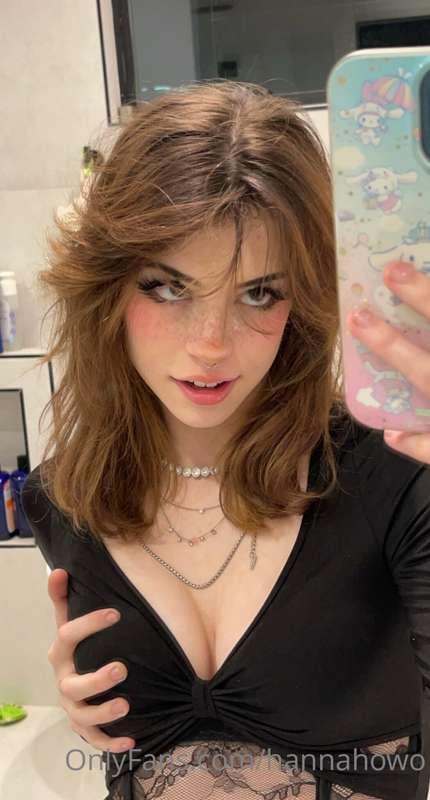hannahowo image #1