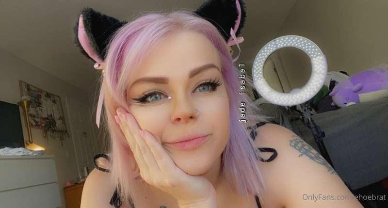 wanna play with this pretty kitty, daddy?? dm me 😋🐱 i’m alre..
