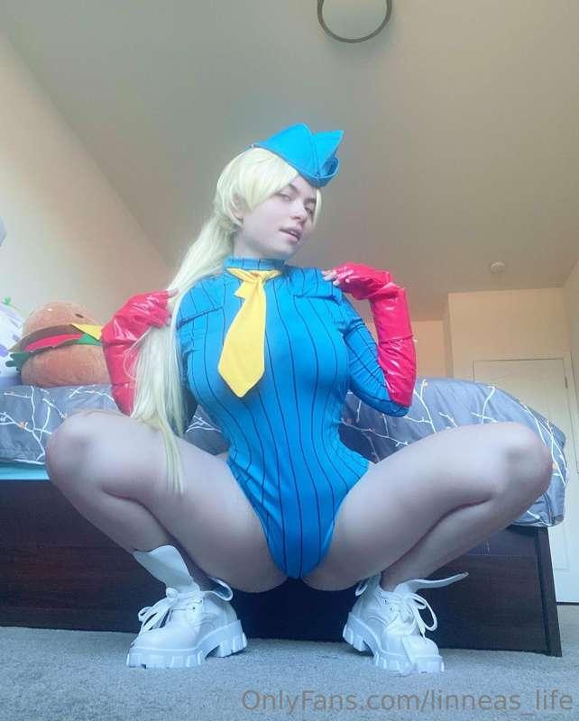 musclemommycosplays image #0