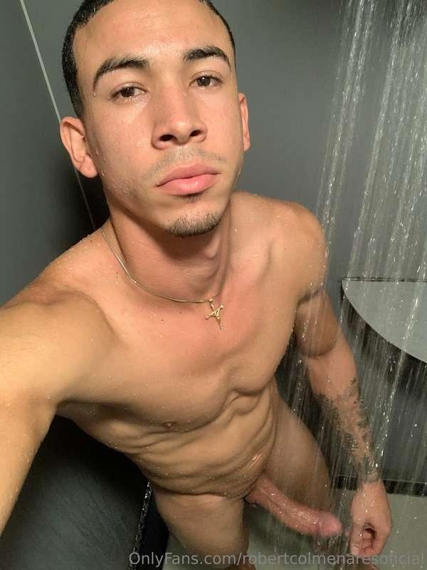 robertcolmenaresoficial image #0