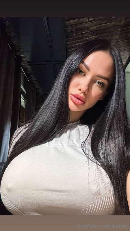 Does my long black hair turns you on? 🔥 😍