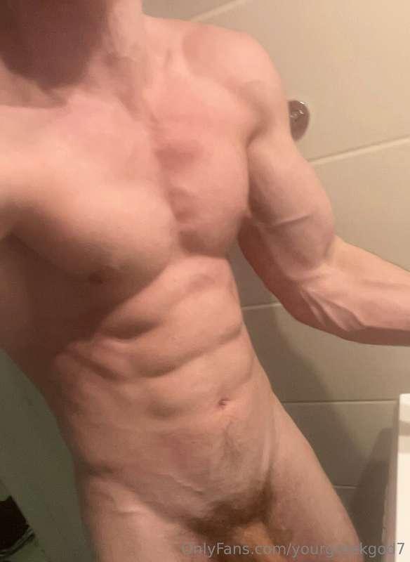 Morning physique before I brush my teeth🪥⛅️