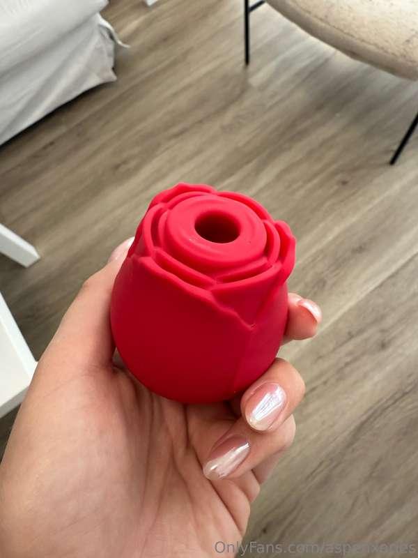 This rose hits all the right spots... and then some 💦😏 Start..