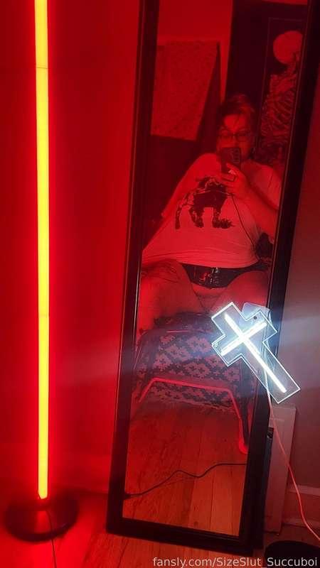 sizeslut_succuboi image #2