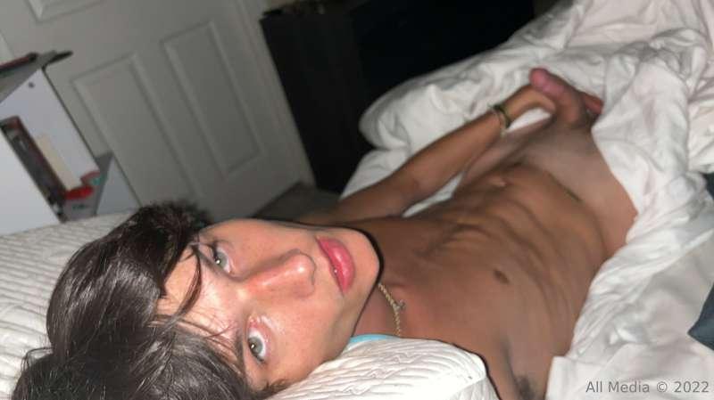 Goodnight everyone I hope I give you horny dreamz 😈