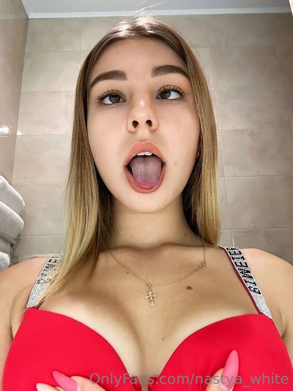 She @k.milka is ready for your cock
This pussy @k.milka need..