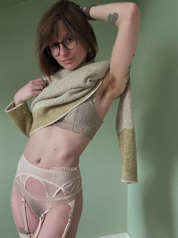 Armpit hair is so cozy