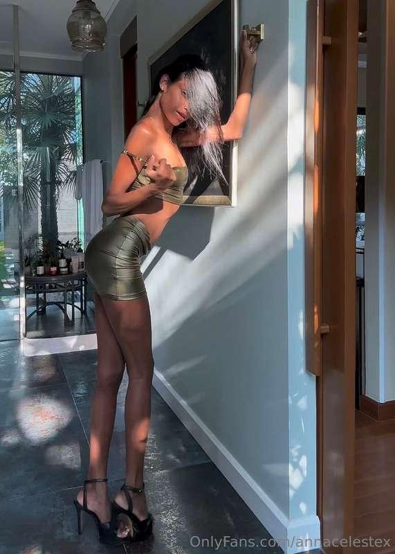Kiss me all over my body before you go to work 🥰