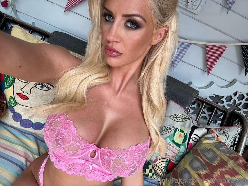 Pink to make you wink 😉💝