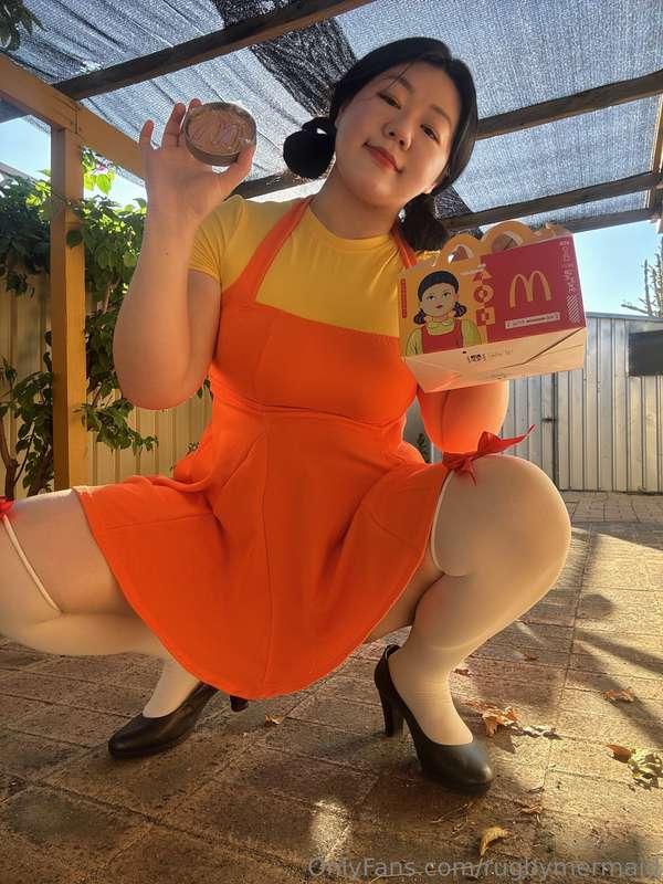 👧🏻 public or private 🦑