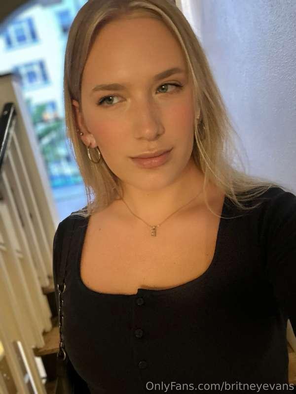 Looking for a good boy..🙂‍↔️