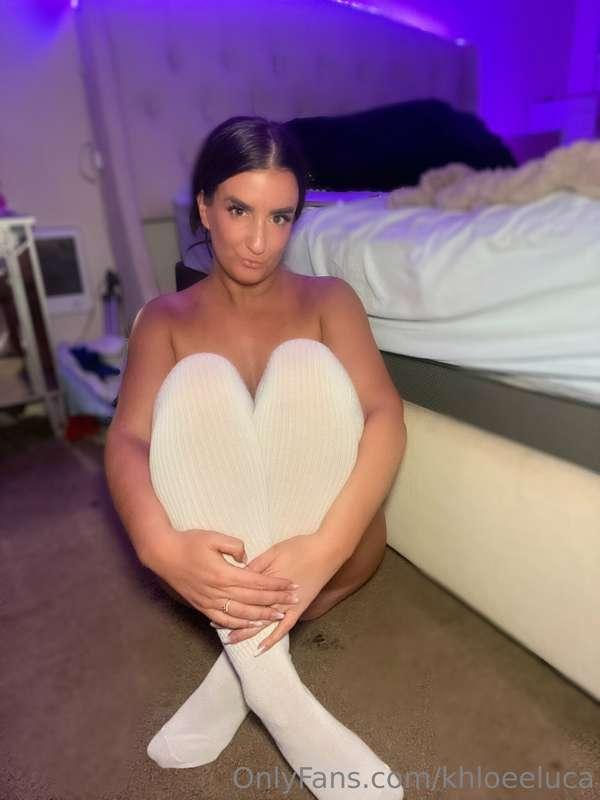 Swipe if you wanna move my legs 🤤