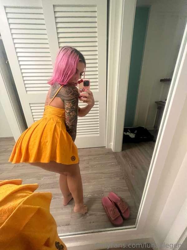 Should I flip my skirt up?