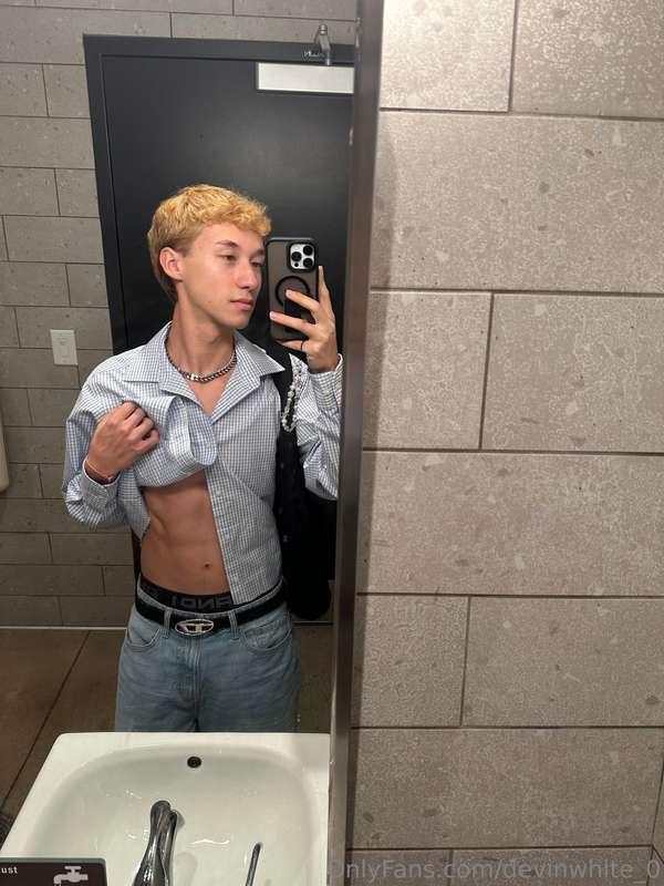 Hope you like the outfit bb fit Check 😘💋